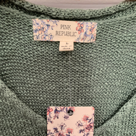 Juniors' Pink Republic Cold-Shoulder Sweater - Picture 3 of 5